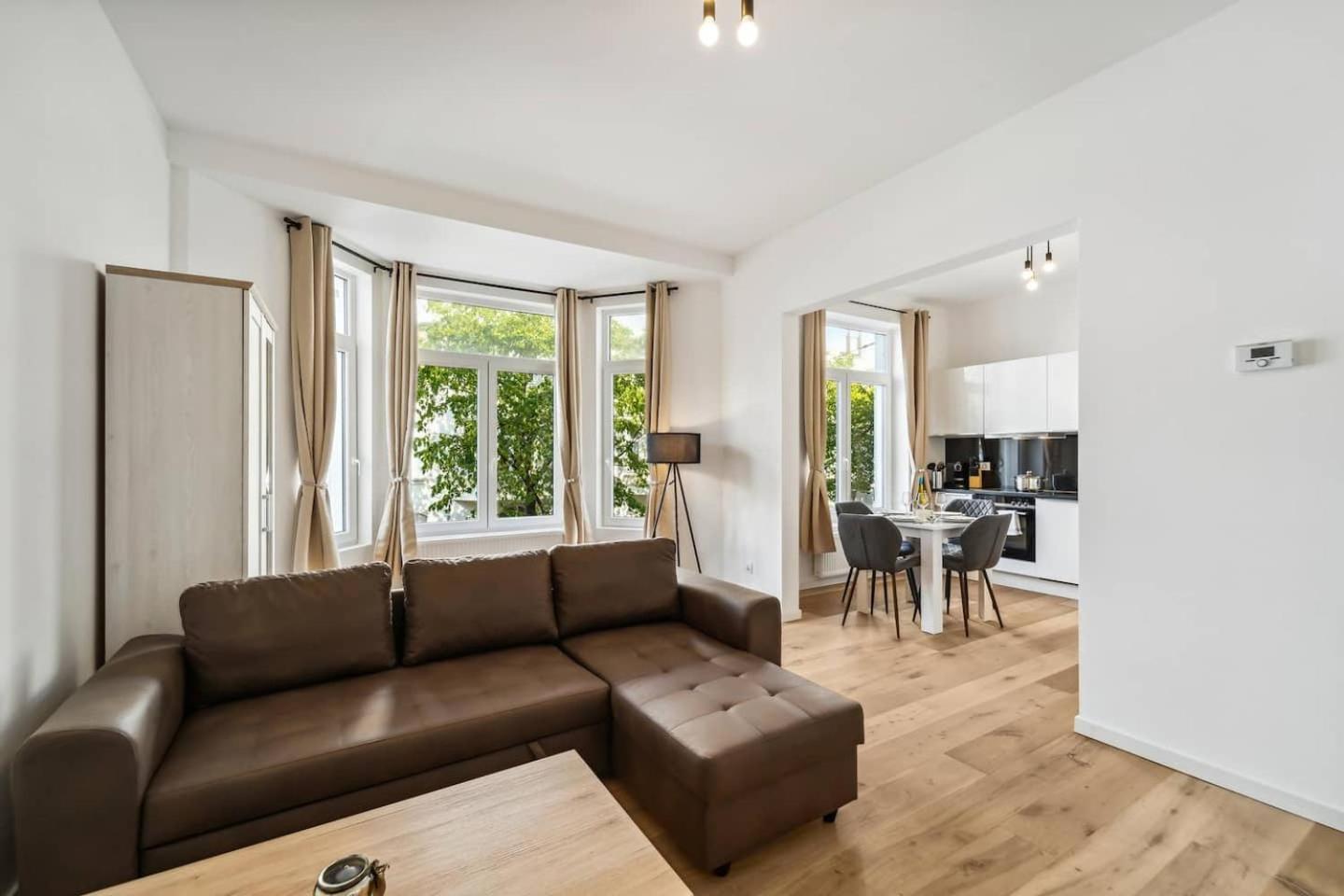 Infinity Stay Ferienapartments Rheinstrasse Wilhelmshaven Exterior foto